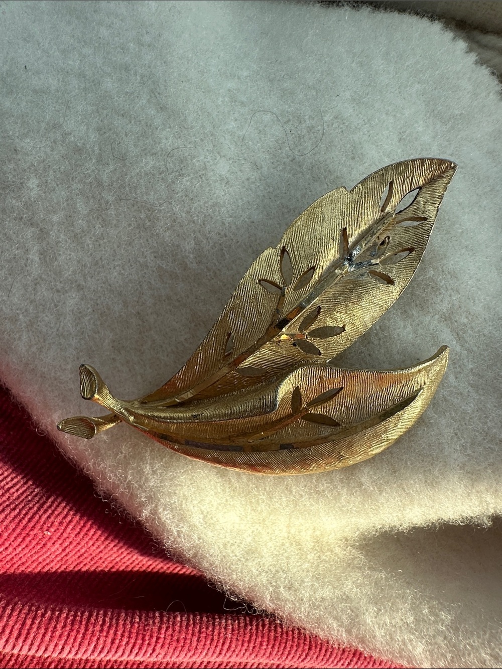 B.S.K. Gold Leaf Decorative Pin Brooch